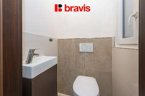 Prodej bytu 3+1, ulice Kotlářská, Brno - Veveří, krb, balkon, šatna, technická místnost, sklep, společný vnitroblok se zelení