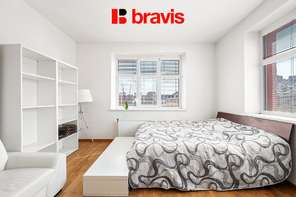 Prodej bytu 3+1, ulice Kotlářská, Brno - Veveří, krb, balkon, šatna, technická místnost, sklep, společný vnitroblok se zelení