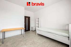 Prodej bytu 3+1, ulice Kotlářská, Brno - Veveří, krb, balkon, šatna, technická místnost, sklep, společný vnitroblok se zelení