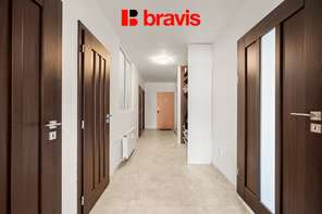 Prodej bytu 3+1, ulice Kotlářská, Brno - Veveří, krb, balkon, šatna, technická místnost, sklep, společný vnitroblok se zelení