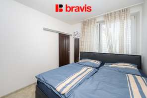 Prodej bytu 3+1, ulice Kotlářská, Brno - Veveří, krb, balkon, šatna, technická místnost, sklep, společný vnitroblok se zelení