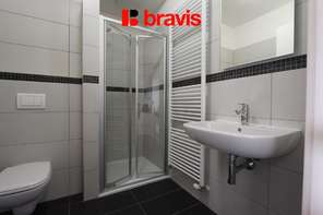 Pronájem bytu 1+kk, ul. Houbalova, Brno - Líšeň, balkon, garážové stání, zařízený