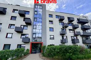 Pronájem bytu 1+kk, ul. Houbalova, Brno - Líšeň, balkon, garážové stání, zařízený