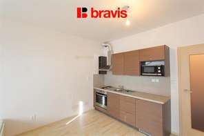 Pronájem bytu 1+kk, ul. Houbalova, Brno - Líšeň, balkon, garážové stání, zařízený