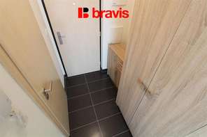 Pronájem bytu 1+kk, ul. Houbalova, Brno - Líšeň, balkon, garážové stání, zařízený