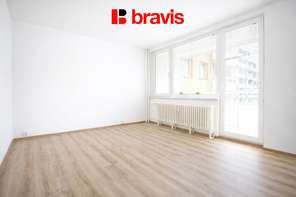 Pronájem bytu 1+1 s prosklenou lodžií na ulici Ukrajinská Brno - Bohunice