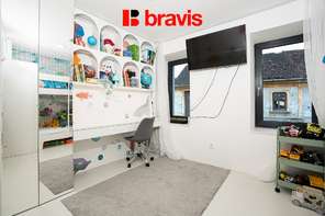 Prodej rodinného domu 3+1, ul. Zahradní, Kuřim, zahrada, bazén, parkování