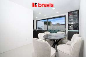 Prodej rodinného domu 3+1, ul. Zahradní, Kuřim, zahrada, bazén, parkování