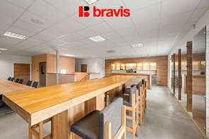 Pronájem kuchařské školy, Moravany u Brna, kompletně vybaveno, 8 parkovacích míst v ceně