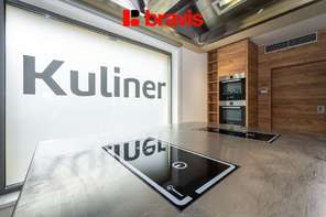 Pronájem kuchařské školy, Moravany u Brna, kompletně vybaveno, 8 parkovacích míst v ceně