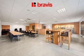 Pronájem kuchařské školy, Moravany u Brna, kompletně vybaveno, 8 parkovacích míst v ceně