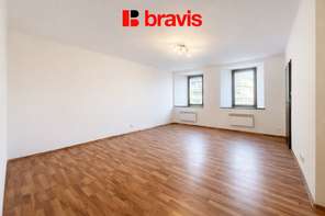 Pronájem bytu 2+kk na ulici Nové Sady, Brno-střed, výborná dostupnost, možnost parkování