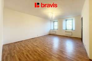 Pronájem bytu 2+kk na ulici Nové Sady, Brno-střed, výborná dostupnost, možnost parkování