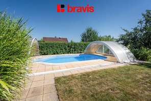 Prodej rodinného domu 5+kk, Ostopovice, bazén s krytím, sauna, sklep, parkování až pro 4 auta, zahrada