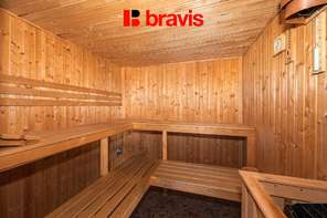 Prodej rodinného domu 5+kk, Ostopovice, bazén s krytím, sauna, sklep, parkování až pro 4 auta, zahrada