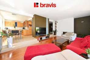 Prodej rodinného domu 5+kk, Ostopovice, bazén s krytím, sauna, sklep, parkování až pro 4 auta, zahrada