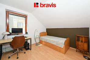 Prodej rodinného domu 5+kk, Ostopovice, bazén s krytím, sauna, sklep, parkování až pro 4 auta, zahrada