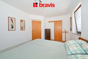 Prodej rodinného domu 5+kk, Ostopovice, bazén s krytím, sauna, sklep, parkování až pro 4 auta, zahrada