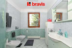 Prodej rodinného domu 5+kk, Ostopovice, bazén s krytím, sauna, sklep, parkování až pro 4 auta, zahrada