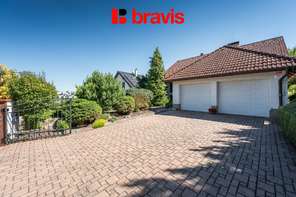 Prodej rodinného domu 5+kk, Ostopovice, bazén s krytím, sauna, sklep, parkování až pro 4 auta, zahrada