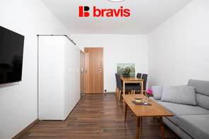 Prodej bytu 2+1, Brno - Lesná, ulice Milénova, lodžie, prostorná komora v bytě