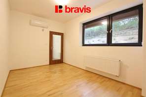 Sublease of a 2+kk apartment, Úpatní street, Brno - Nový Lískovec, terrace, air conditioning, possibility of reserved parking