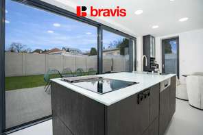 Prodej bytu 3+1, ul. Zahradní, Kuřim, zahrada, bazén, parkování