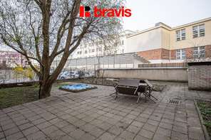 Prodej bytu 3+1, ul. Zahradnická,  Brno - Staré Brno, sklep, dvůr se zahradou