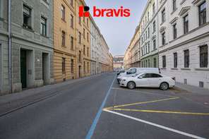 Prodej bytu 3+1, ul. Zahradnická,  Brno - Staré Brno, sklep, dvůr se zahradou