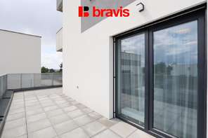 Pronájem bytu 2+kk, ulice Kumpoštova, Brno-Sadová, zařízený, výtah, velká terasa, sklep, garážové stání v ceně