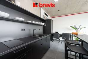 Nový 1+kk, Brno – Královopolská: Kompletně zařízený, s posilovnou a wifi