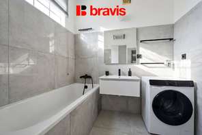 Velkorysý byt 3+1 s dvěma lodžiemi 110 m2 a potenciálem krásné rekonstrukce – Brno-Komín