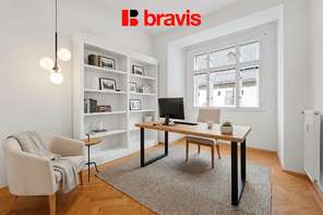 Exkluzivní prodej bytu 3+kk, Brno- centrum, Jakubské náměstí, balkón, zimní zahrada.