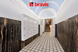 Exkluzivní prodej bytu 3+kk, Brno- centrum, Jakubské náměstí, balkón, zimní zahrada.