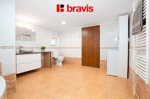 Prodej rodinného domu 2+1 se zahradou a garáží, Vrbice u Hustopečí