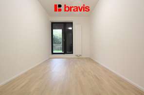 Pronájem luxusní novostavby bytu 2+kk, ul. Neumannova, Brno - Masarykova čtvrť, terasa, zahrada, šatna, klimatizace, garážové stání v ceně
