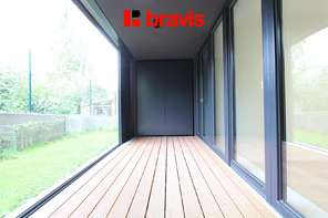 Pronájem luxusní novostavby bytu 2+kk, ul. Neumannova, Brno - Masarykova čtvrť, terasa, zahrada, šatna, klimatizace, garážové stání v ceně