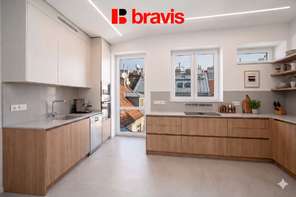 Prodej moderního bytu 3+1, 85,5 m² , Černovice: Havraní, prostorné pokoje, šatna, samostatná kuchyně,možnost parkování