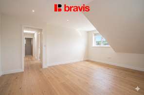 Prodej moderního bytu 3+1, 85,5 m² , Černovice: Havraní, prostorné pokoje, šatna, samostatná kuchyně,možnost parkování