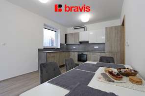 Pronájem bytu 2+kk, ulice Myslínova, Brno - Královo Pole, Vila „Pod Zaječí horou“, terasa se zahrádkou, 2 parkovací stání, sklep