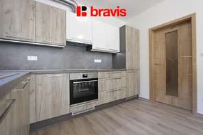 Pronájem bytu 2+kk, ulice Myslínova, Brno - Královo Pole, Vila „Pod Zaječí horou“, terasa se zahrádkou, 2 parkovací stání, sklep