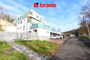 Pronájem bytu 2+kk, ulice Myslínova, Brno - Královo Pole, Vila „Pod Zaječí horou“, terasa se zahrádkou, 2 parkovací stání, sklep