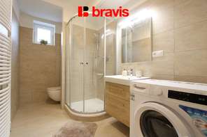 Pronájem bytu 2+kk, ulice Myslínova, Brno - Královo Pole, Vila „Pod Zaječí horou“, terasa se zahrádkou, 2 parkovací stání, sklep