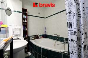 Pronájem slunného podkrovního bytu 3+kk, ul. Renneská třída, Brno - Štýřice, zařízený, sklep