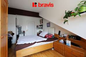 Pronájem slunného podkrovního bytu 3+kk, ul. Renneská třída, Brno - Štýřice, zařízený, sklep