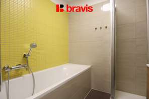 Pronájem nadstandardního bytu 2+kk, Brno – Královo Pole, Nové Semilasso – wellness a internet v ceně, balkon, klimatizace, garáž