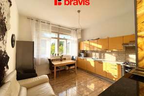 Pronájem atypicky řešeného bytu 2+1, Pisárky, Lipová ul., možnost parkování, terasa