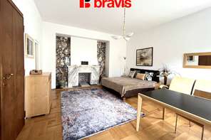 Pronájem atypicky řešeného bytu 2+1, Pisárky, Lipová ul., možnost parkování, terasa