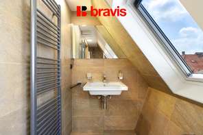 Pronájem luxusního mezonetového bytu 2+kk, v centru Brna na ul. Jánská, zařízený, klimatizace, internet v ceně