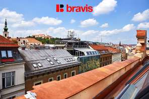 Pronájem luxusního mezonetového bytu 2+kk, v centru Brna na ul. Jánská, zařízený, klimatizace, internet v ceně